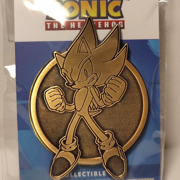 Super Sonic Official Sega Limited Edition Pin - Picture 1 of 3